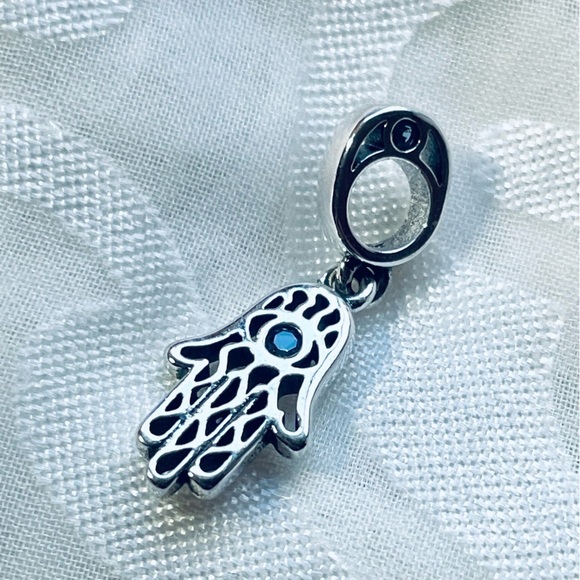 🧿 NWOT Blue Evil Eye Hamsa Hand Charm ✨ - Picture 2 of 10